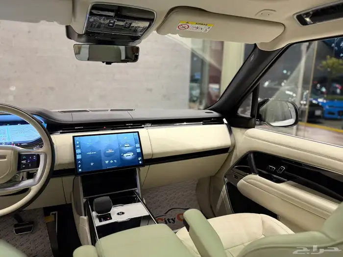 رينج روفر HSE P400 10