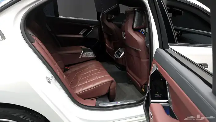 للاستيرادمن كوريا  BMW 740 i m kit 2023 3