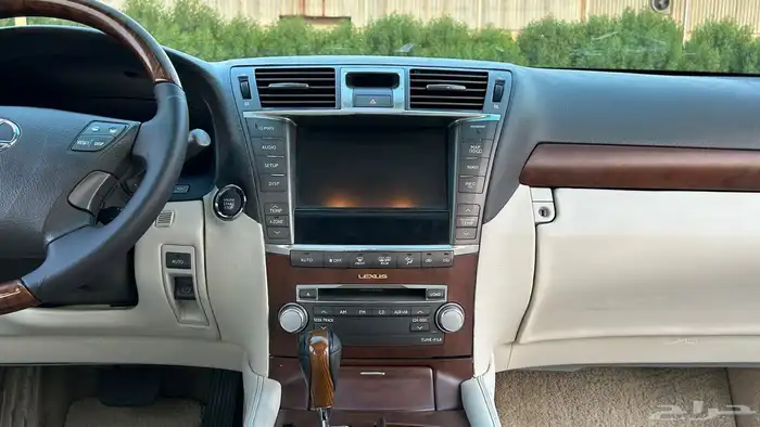 لكزس LS460L لارج 2012 سعودي نظيف 18