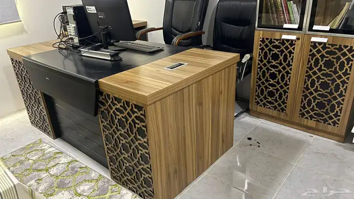 طاولة مكتب وملحقاتها 0