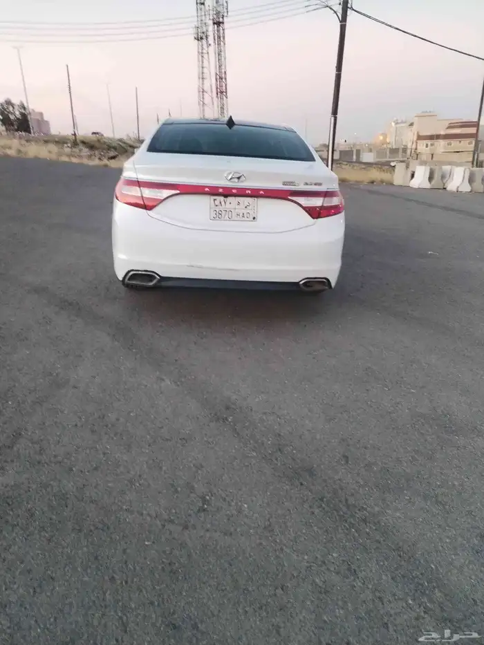 هونداي أزيرا فل كامل نظيفه 2