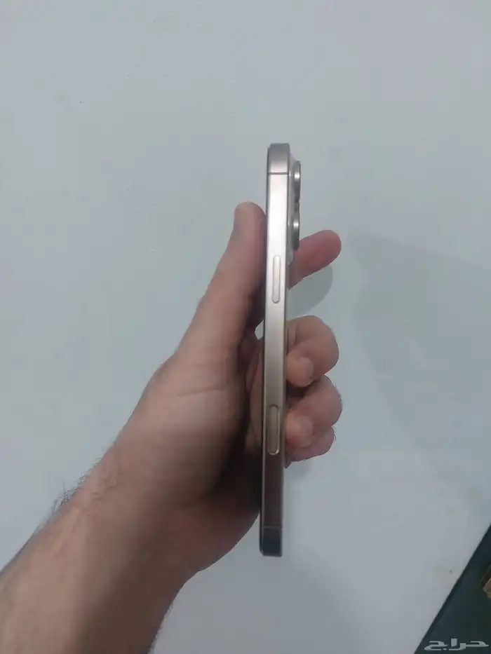 جوال ايفون 16 برو ماكس الكوبي معا الكرتون 2