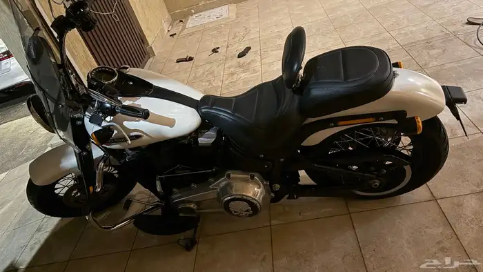 هارلي سوفتيل 4