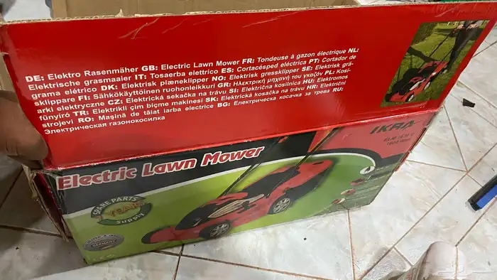 كشافات كبيرة حديد قوي من النوع القديم. مكينة قص العشب أصلية 4