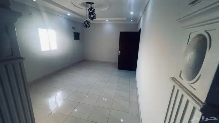 شقة للايجار في حي الالفية الاجاويد 5