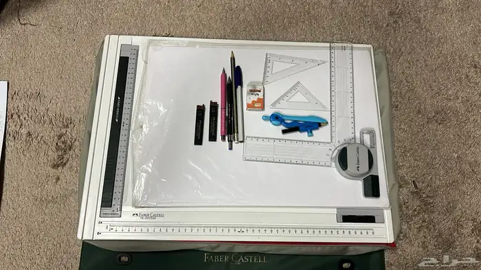 لوحة فابر كاستل للرسم الهندسي 1