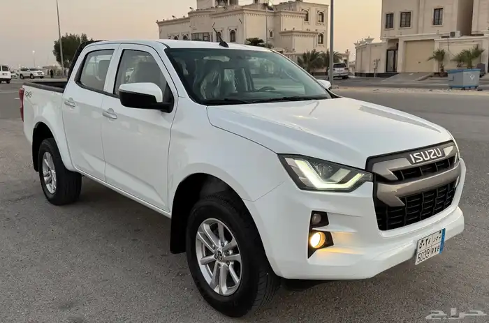 ايسوزوا ديماكس 2022 LS اوتوماتيك 5