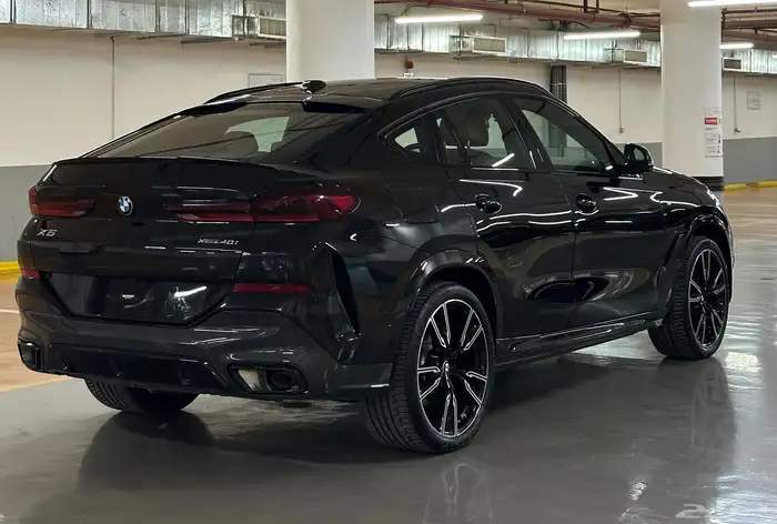 بي ام X6 2024 9