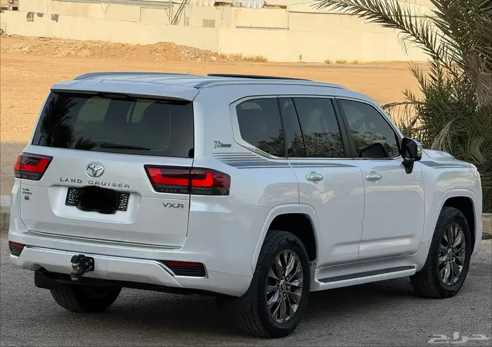 تويوتا لاندكروزر 2022 VXRممشى (70) الف 6