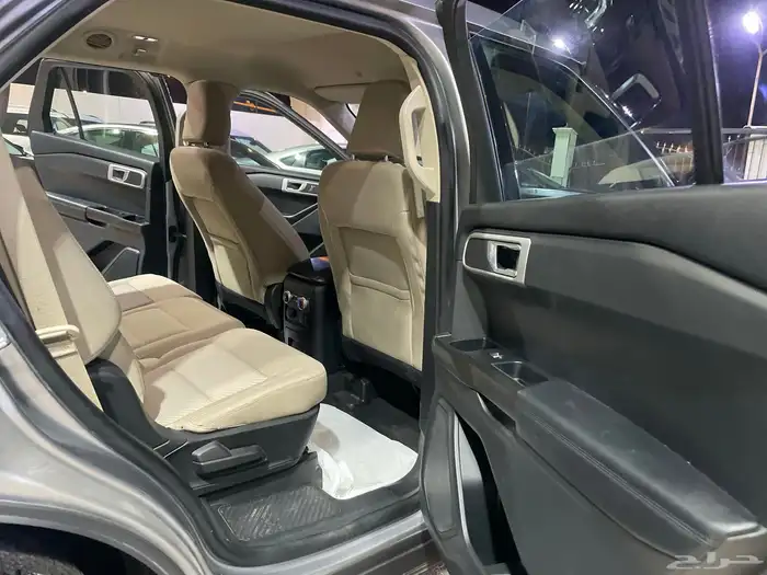 فورد اكسبلور 2021 V6 نظيف 15