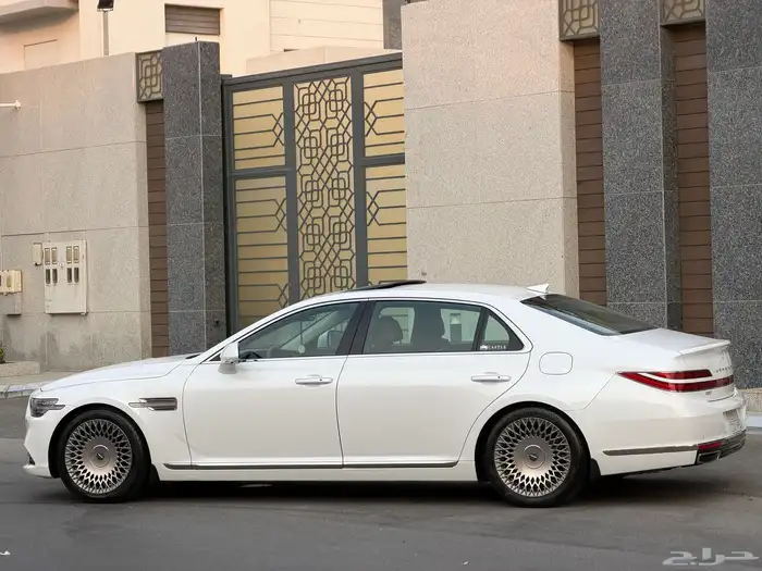 جنسس G90 شبه جديده 2020 5