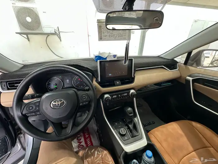RAV4 LE 4x4 hybrid 2024 5