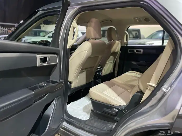 فورد اكسبلور 2021 V6 نظيف 10