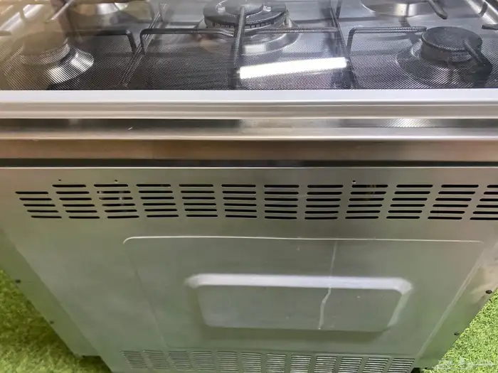 فرن قليم غاز ايطالي نضيف ع الشرط 90 60 6