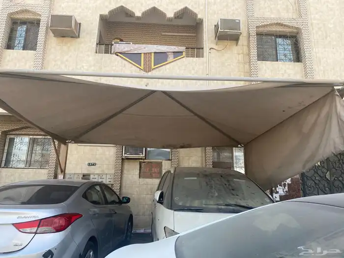مظلة كبيرة تتسع سيارتين 2