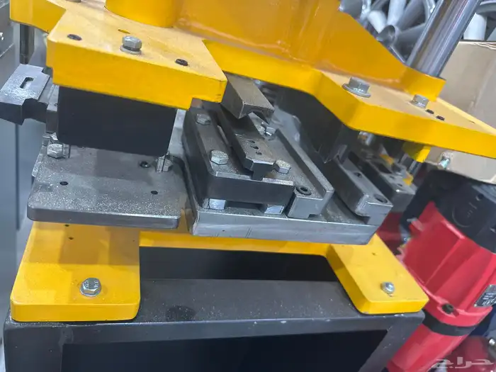 معدات ورش المنيوم مناشير ومكابس 7