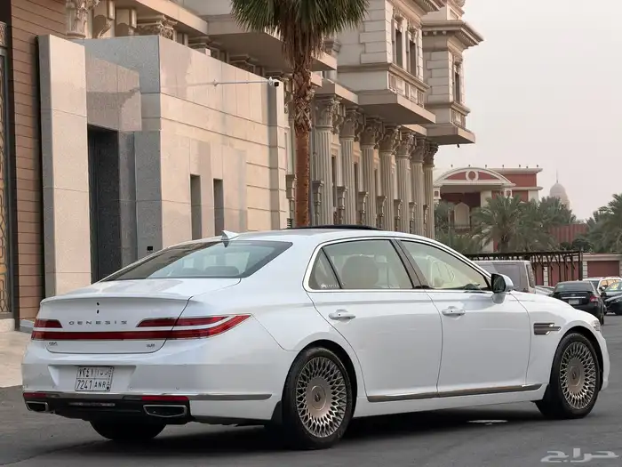جنسس G90 شبه جديده 2020 25