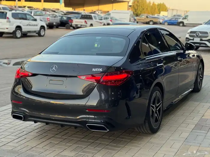 مرسيدس C200 2023 KIT AMG عداد 49 الف 2