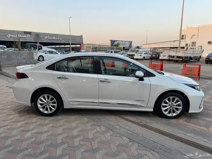 تويوتا كورولا 2022 فل 6