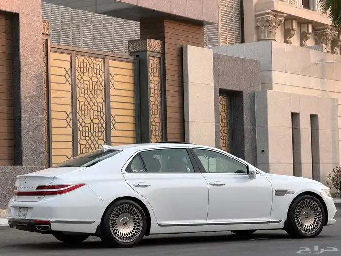 جنسس G90 شبه جديده 2020 24