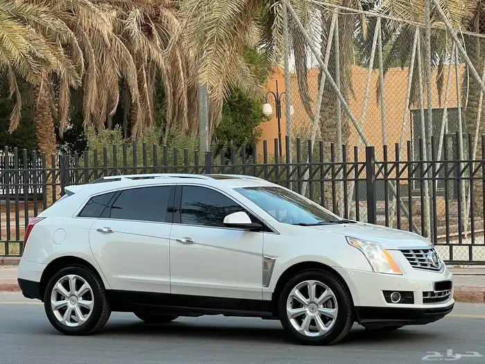 كاديلاك SRX 2013 فل 7