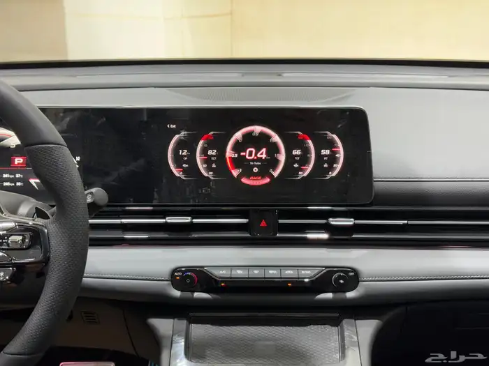 جاك امباو R 8