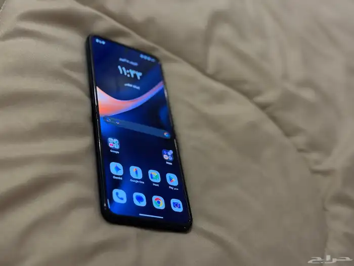 موتورولا رازر 60 شبه جديدMotorola Razr 60 Blue  almost naw 8