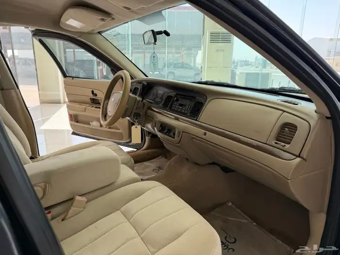 فورد فكتوريا 2008 اسود مدني 14