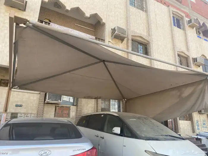 مظلة كبيرة تتسع سيارتين 1