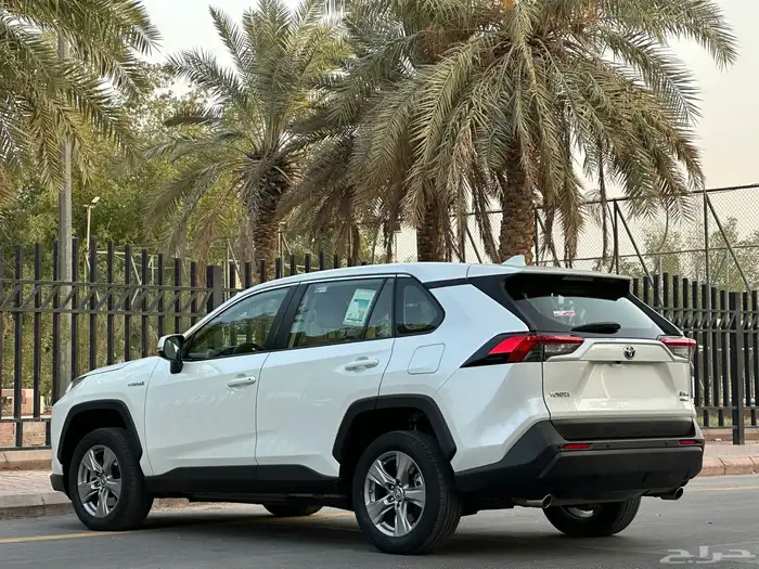 تويوتا راف فور موديل 2023 سعودي ستاندر دبل بنزين 9