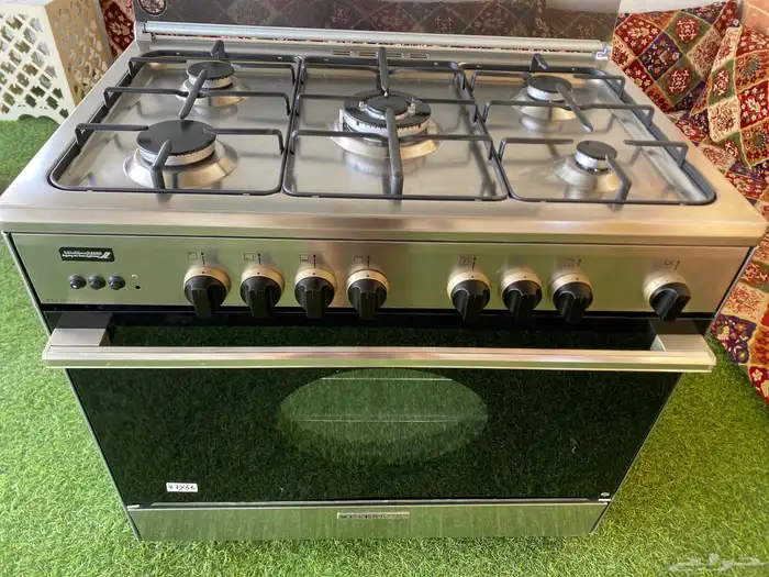 فرن قليم غاز ايطالي نضيف ع الشرط 90 60 2