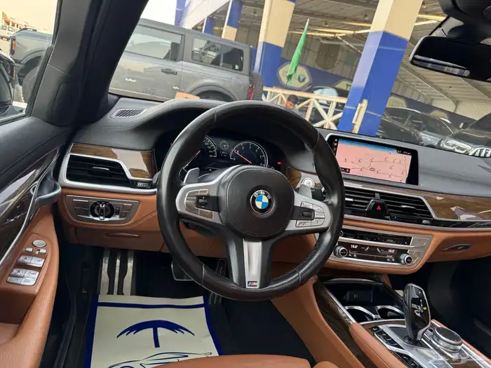 بي ام دبليو 730li 2019 فل اوبشن 8
