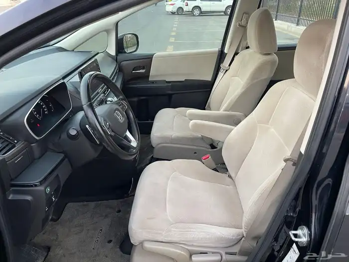 للبيع هوندا اوديسي 2021 نظيفه 14