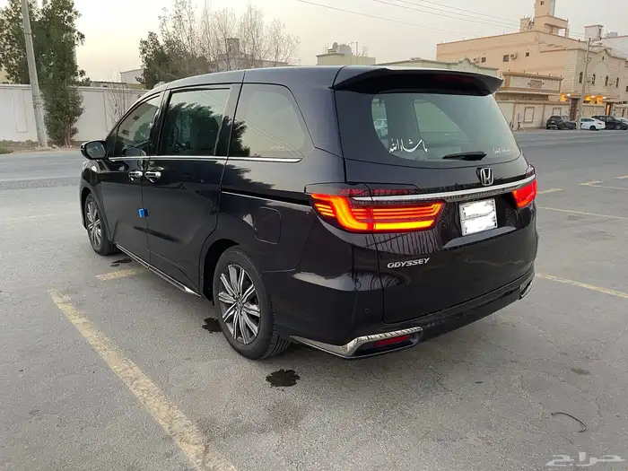 للبيع هوندا اوديسي 2021 نظيفه 7