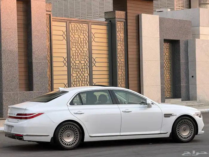 جنسس G90 شبه جديده 2020 23