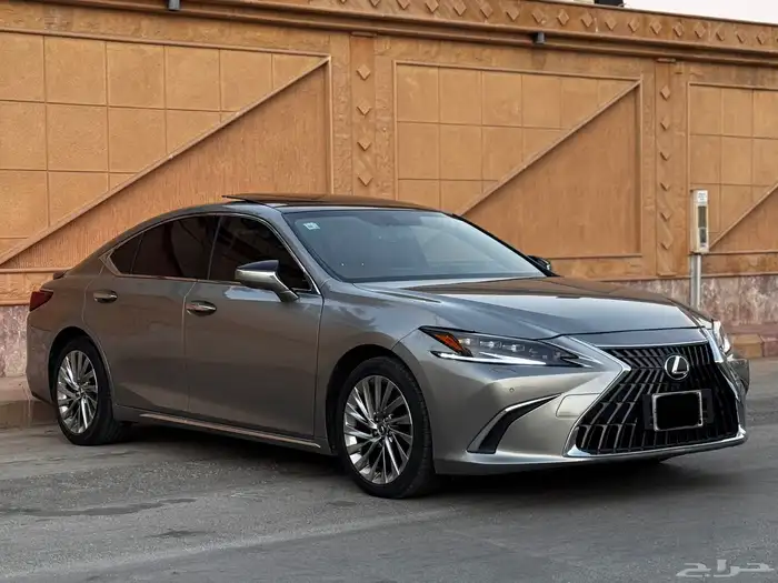 لكزس ES 2022 فل كامل 4