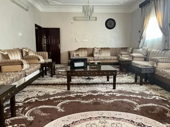 كنب مجلس رجال مع طاولاته وزوايته لسوم 5