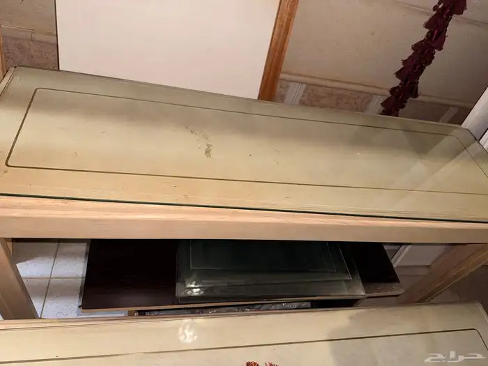 طقم طاولات بيج مع دولابها 2