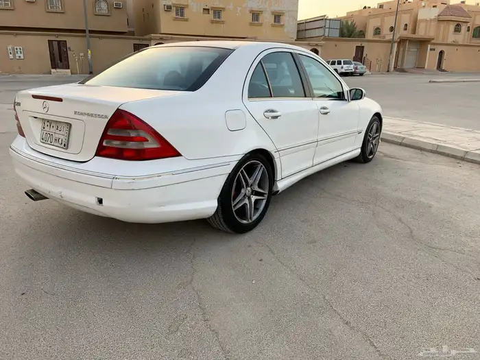 مرسيدس c230 2005 4