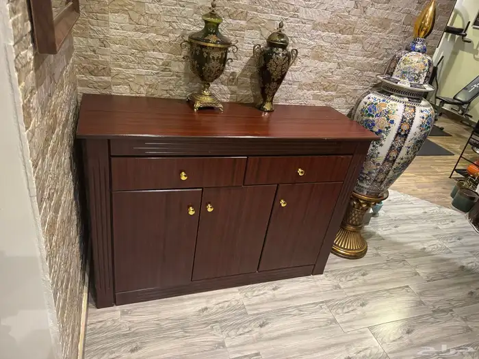 مكيف ماء . مرايه . ثلاجه . فرن . رفوف . طاوله مع كراسي 17