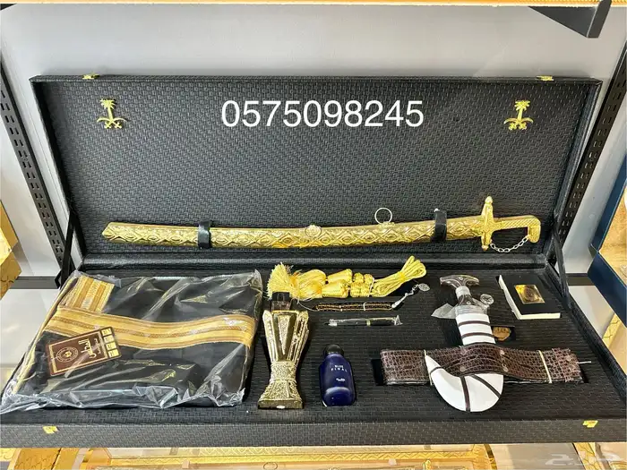 هدايا بشت سيف عطر عود دروع أكريليك 3