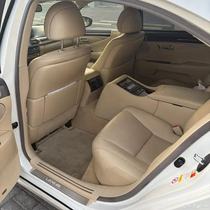 لكزس LS460L VIP موديل 2016 شبه مخزن 31