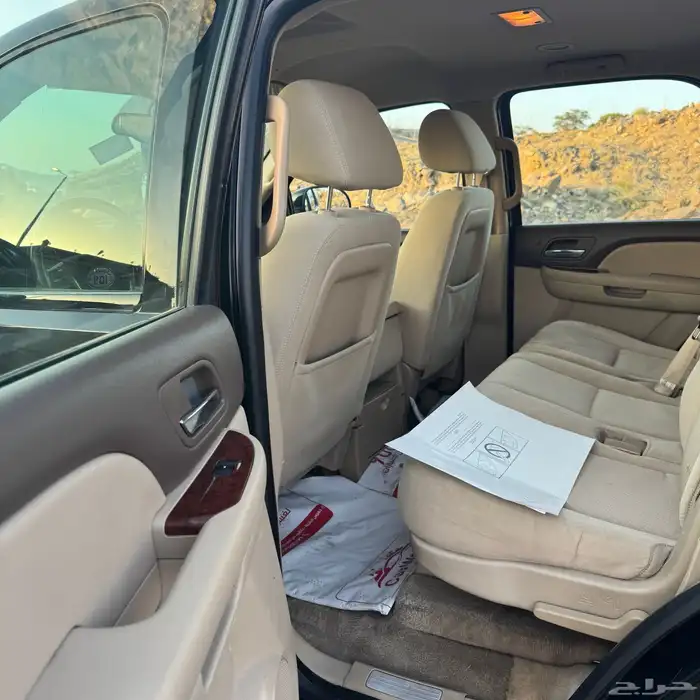 يوكن 2009 مخزن دبل ماشي 136 الف 11