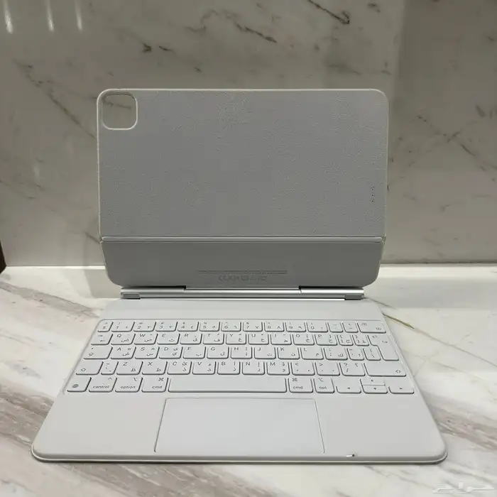 Apple magic keyboard (11-inch) 0