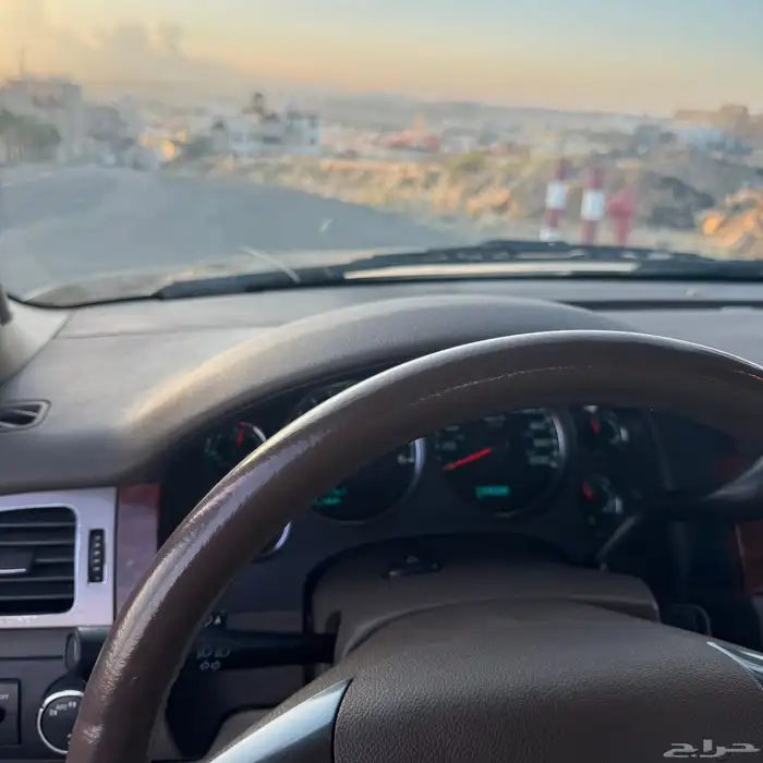 يوكن 2009 مخزن دبل ماشي 136 الف 6