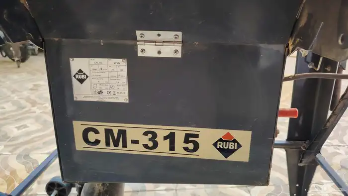 للبيع . منشار طاولة اسباني من شركة RUBI موديل CM-315 1