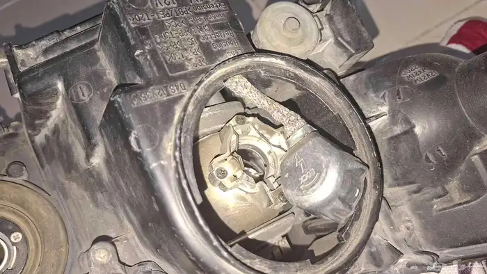 شمعة لكزس يسار بيع على حالته وكاله 4