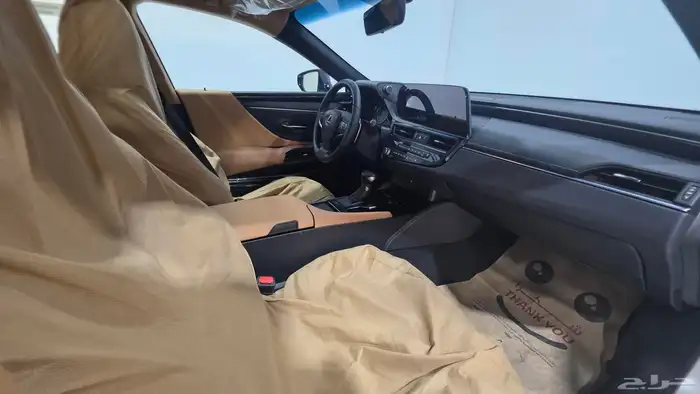لكزس ES350 AA 2024 16