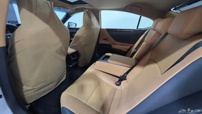 لكزس ES350 AA 2024 18