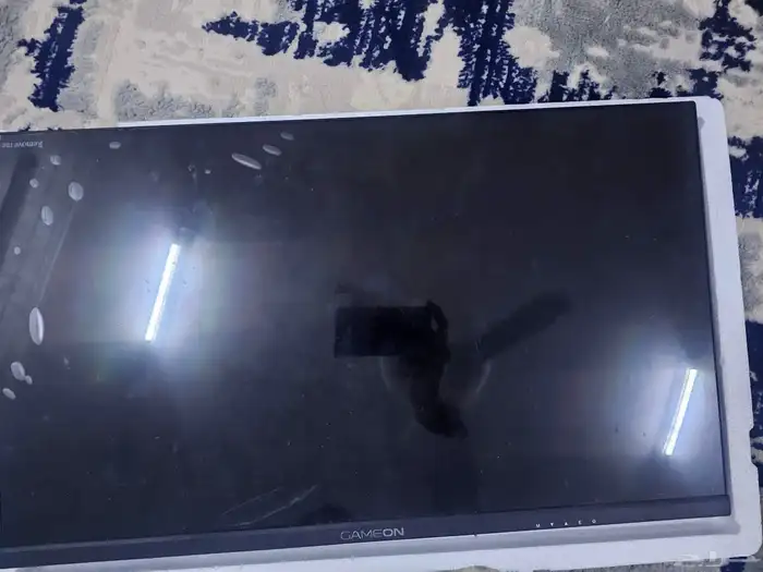 الشاشة قيمنق Full HD 180Hz وضوح جميل وتدعم كروت انفيديا 0